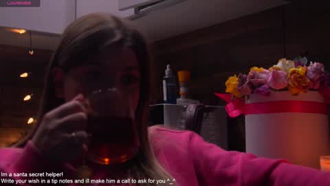 Snapshot of lana_rosy chatting on January 2025 09:05:01 AM Alana online show from January 2025 09:05:01 AM