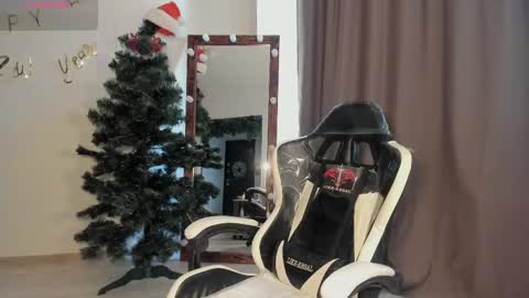 Lana online show from February 2025 09:46:02 AM