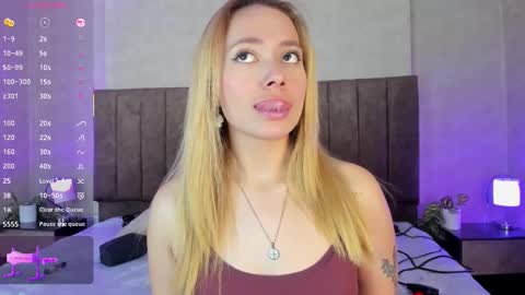 Lana online show from November 2025 04:33:02 AM