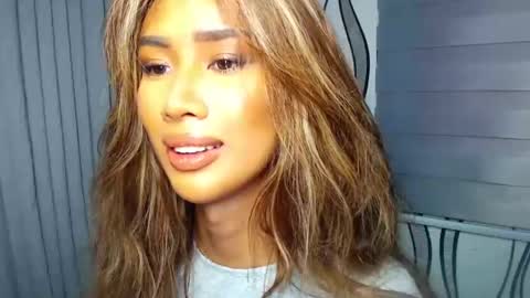 Lana online show from February 2025 12:57:02 PM