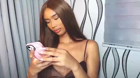 Lana online show from February 2025 10:47:02 PM