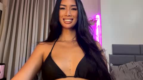 Lana online show from March 2025 04:41:01 AM