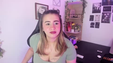 Snapshot of lanaherondale_ chatting on September 2025 07:58:02 PM lanaherondale_ online show from September 2025 07:58:02 PM