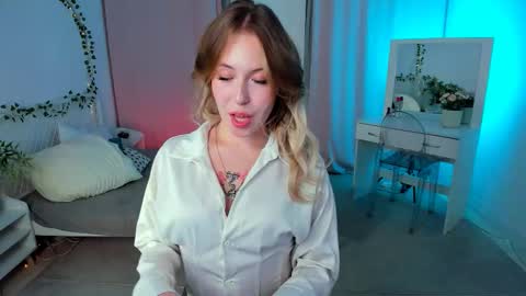 Snapshot of lanaroselle chatting on October 2025 09:50:02 PM Lana online show from October 2025 09:50:02 PM