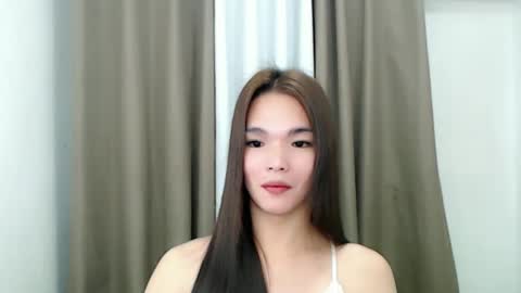 lanawyatt_ online show from February 2025 01:54:01 PM