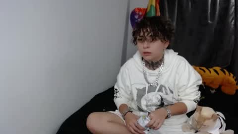 Snapshot of lannie_gonzales chatting on January 2025 12:00:01 AM LANNIE   online show from January 2025 12:00:01 AM