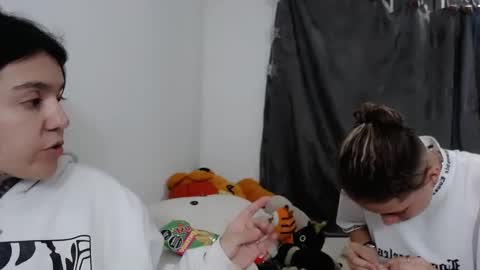 Snapshot of lannie_gonzales chatting on January 2025 02:35:01 AM LANNIE   online show from January 2025 02:35:01 AM