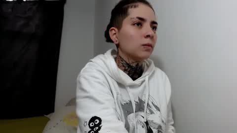 Snapshot of lannie_gonzales chatting on March 2025 09:43:01 PM LANNIE   online show from March 2025 09:43:01 PM