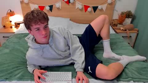 Fandi online show from November 2025 06:23:01 AM