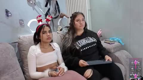 lara_as online show from November 2025 11:51:02 PM