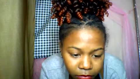 Snapshot of lara_belle chatting on June 2026 04:50:02 PM lara_belle online show from June 2026 04:50:02 PM