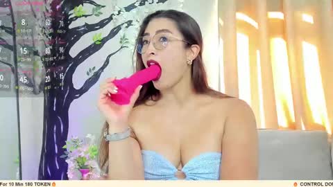      700  200   online show from November 2025 07:57:02 PM