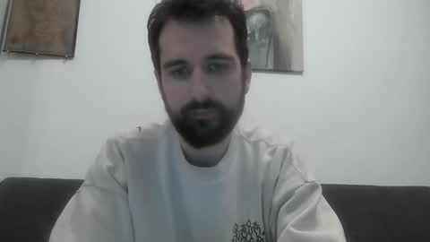 laraaan online show from November 2025 03:43:02 PM