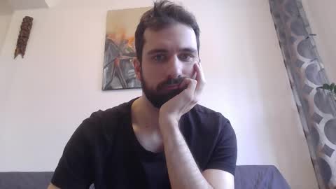 laraaan online show from January 2026 11:02:02 AM