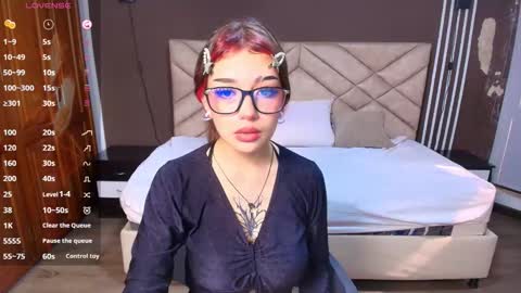 LaraCooper online show from December 2025 07:08:02 PM