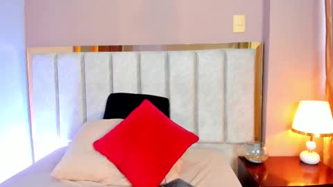  Lara Gold  online show from October 2025 07:37:01 PM