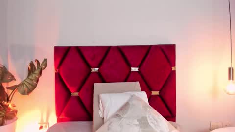 Snapshot of laragoldd chatting on January 2026 12:48:01 AM Lara Gold online show from January 2026 12:48:01 AM