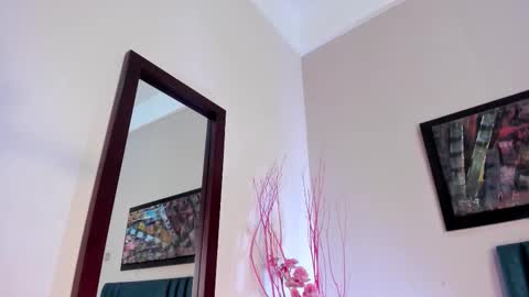 Snapshot of laragoldd chatting on February 2026 01:00:02 AM Lara Gold online show from February 2026 01:00:02 AM