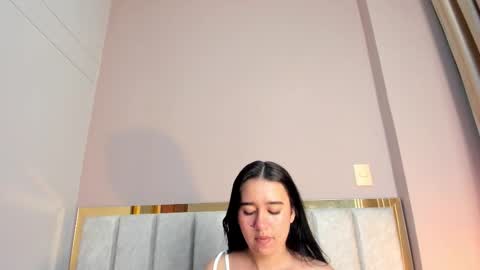 Snapshot of laragoldd chatting on February 2026 01:05:02 AM Lara Gold online show from February 2026 01:05:02 AM