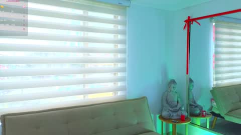 Lara  online show from January 2025 03:39:02 PM