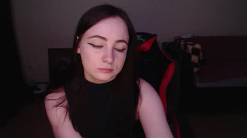 Laralianna online show from March 2026 05:52:02 PM