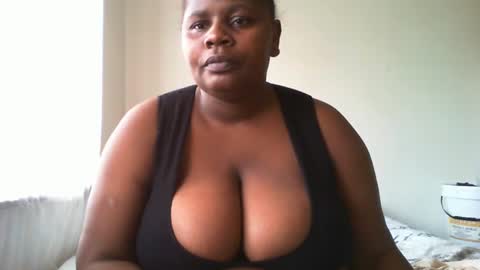 laralovex online show from December 2024 12:40:02 PM