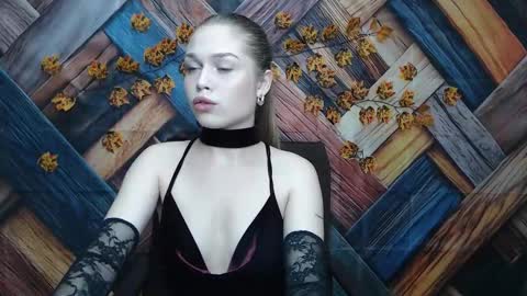 LaraPika online show from November 2025 06:08:01 PM