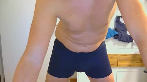 Snapshot of lari8989 chatting on November 2025 11:58:02 PM lari8989 online show from November 2025 11:58:02 PM