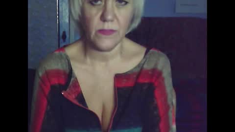 larisaq4ugo24 online show from January 2025 11:43:01 AM
