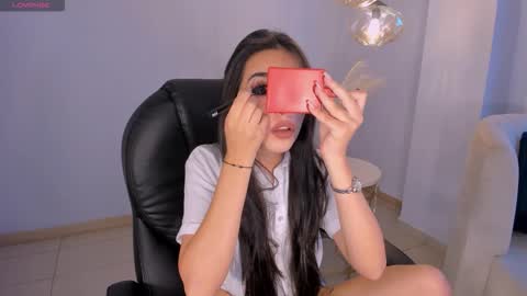 Larisa Smirnov online show from November 2025 04:46:01 AM