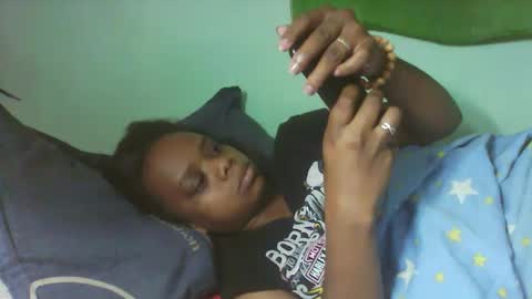 larissa645771 online show from February 2026 12:01:02 PM