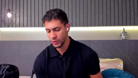 andrew online show from December 2025 01:16:02 PM