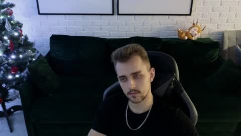 Snapshot of larstar01 chatting on December 2024 01:24:02 AM Lars online show from December 2024 01:24:02 AM