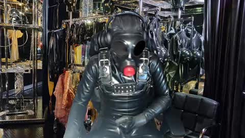 Snapshot of latexlover202 chatting on December 2024 10:23:01 PM latexlover202 online show from December 2024 10:23:01 PM