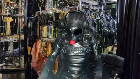 Snapshot of latexlover202 chatting on February 2025 10:17:02 PM latexlover202 online show from February 2025 10:17:02 PM