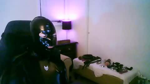 latexminheadroom online show from October 2025 02:04:01 AM