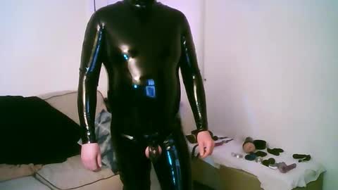 latexminheadroom online show from January 2026 02:26:01 AM
