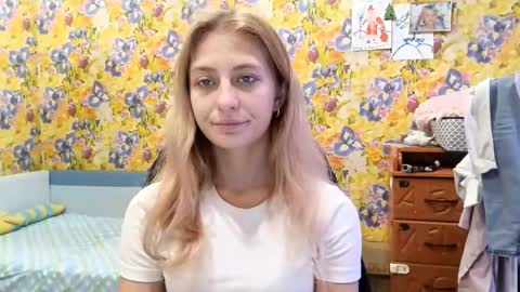 Amelia online show from October 2025 06:43:01 AM