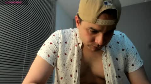 Snapshot of latin_boy_surprise chatting on May 2026 12:51:02 AM Yisus online show from May 2026 12:51:02 AM