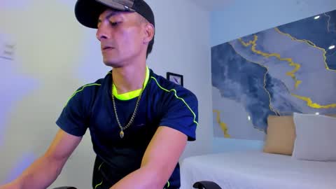 Snapshot of latin_crissex chatting on October 2025 12:04:02 PM crissex online show from October 2025 12:04:02 PM