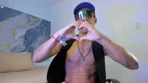 Snapshot of latin_crissex chatting on November 2025 12:06:01 PM crissex online show from November 2025 12:06:01 PM