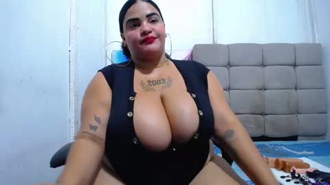Snapshot of latina_bigboos12 chatting on September 2025 04:27:02 AM latina_bigboos12 online show from September 2025 04:27:02 AM