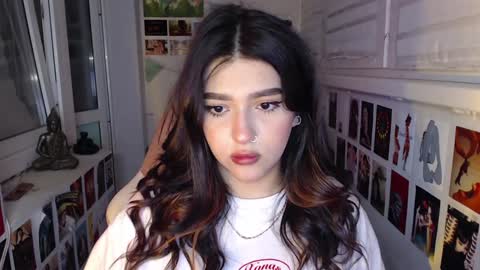 Snapshot of latina_mia chatting on January 2025 10:15:02 PM miiiiiiaaaa online show from January 2025 10:15:02 PM