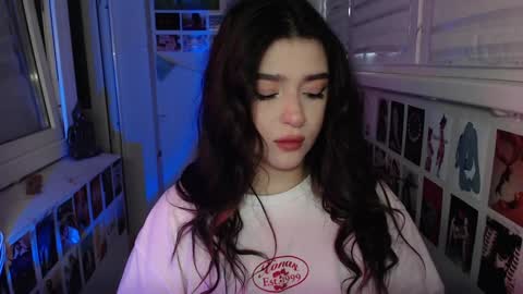 Snapshot of latina_mia chatting on February 2025 05:49:02 AM miiiiiiaaaa online show from February 2025 05:49:02 AM