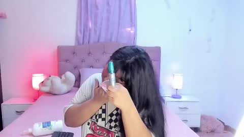 Martina online show from November 2025 05:46:02 PM