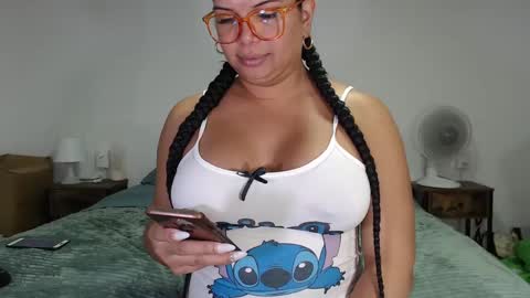FLOR SALVAJE online show from October 2025 10:30:01 PM