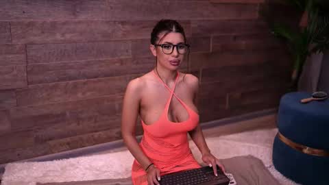 Snapshot of latinaloco chatting on October 2025 04:51:01 PM Latina online show from October 2025 04:51:01 PM