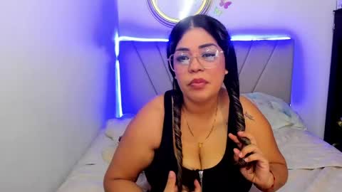 Snapshot of latinamav22 chatting on May 2026 07:00:02 PM latinamav22 online show from May 2026 07:00:02 PM