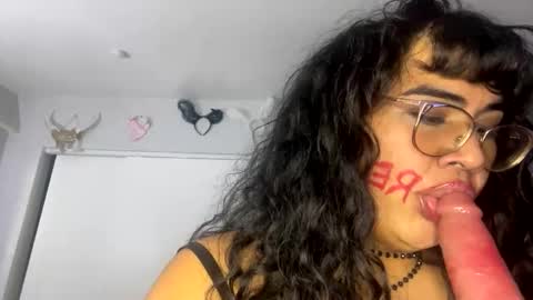 Snapshot of latinatgirldoll chatting on January 2025 03:53:02 PM latinatgirldoll online show from January 2025 03:53:02 PM