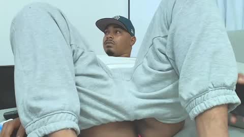 Snapshot of latinbbc_00 chatting on March 2025 03:53:02 AM latinbbc_00 online show from March 2025 03:53:02 AM